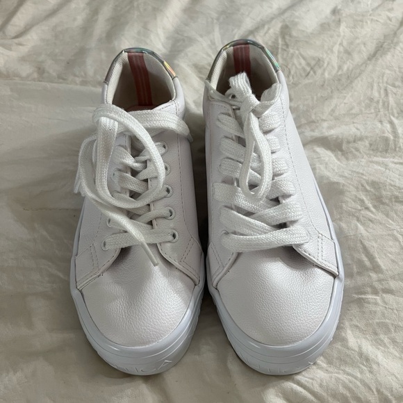 Nautica Women's White/ iridescent Sneakers - Picture 4 of 6